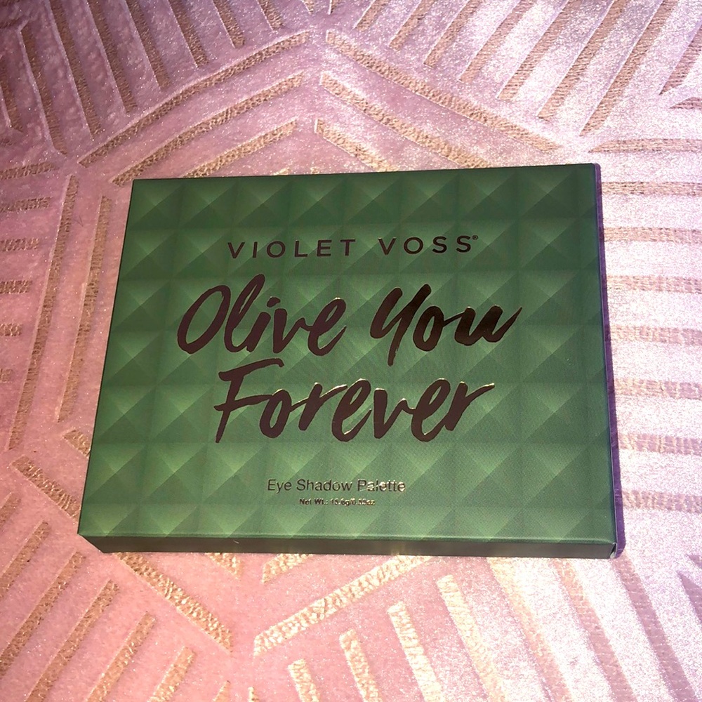 Violet Voss eyeshadow palette Olive you forever